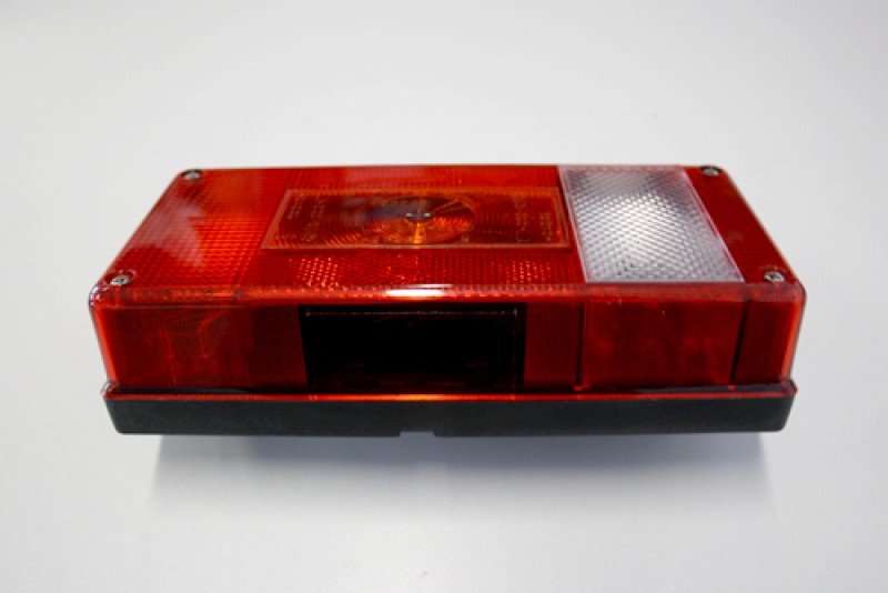 1358941456_Midipoint_rechts_seite Midipoint I Rückleuchte, rechts mit RFS